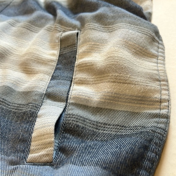 Simms Blue and Gray Hooded Stripped Shacket Size Large - Picture 11 of 16